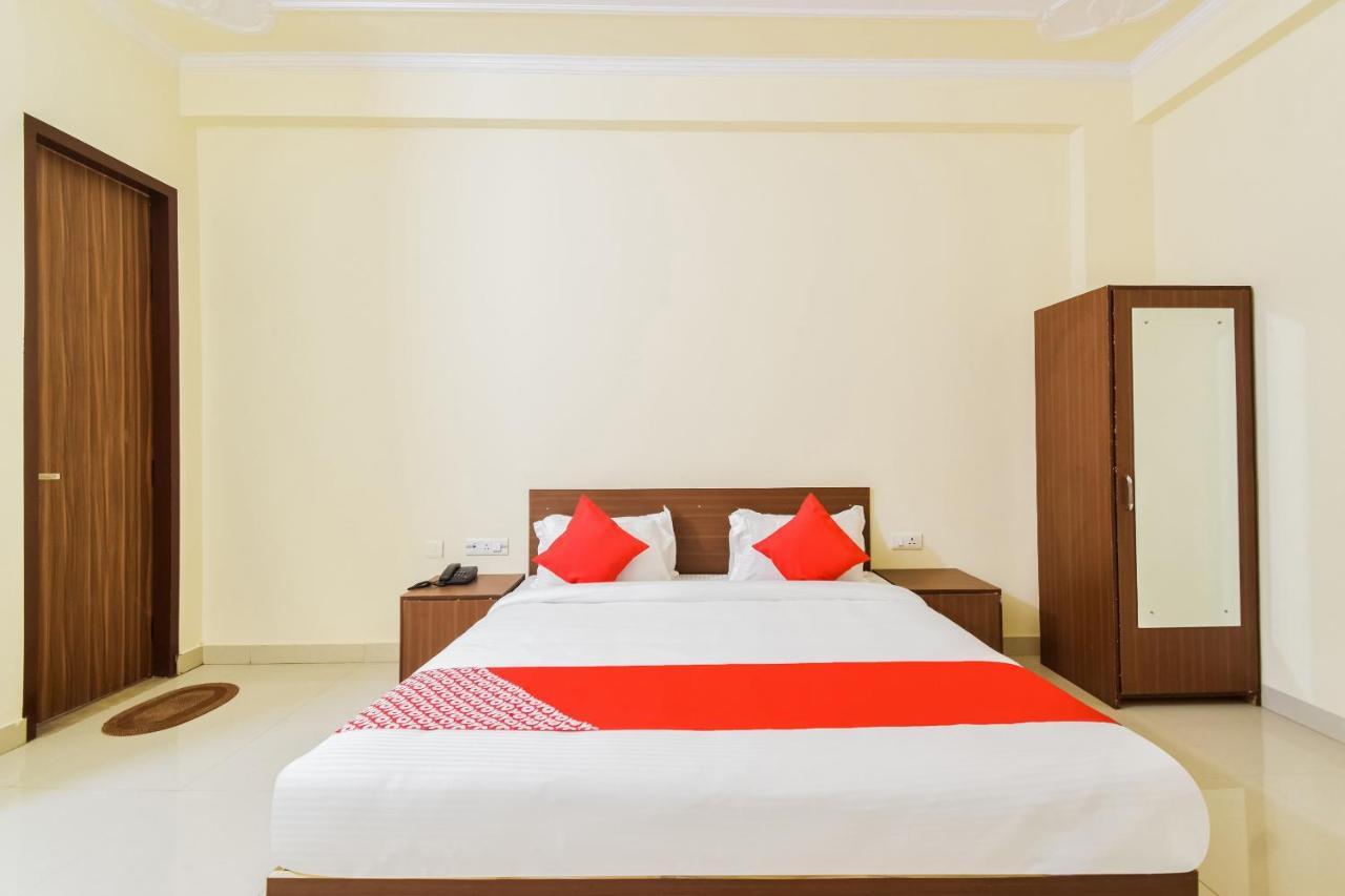 Oyo 26219 The Prince Park Chennai Exterior foto