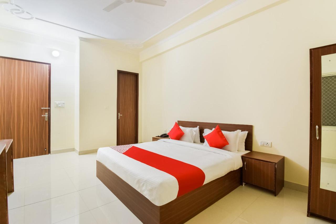Oyo 26219 The Prince Park Chennai Exterior foto